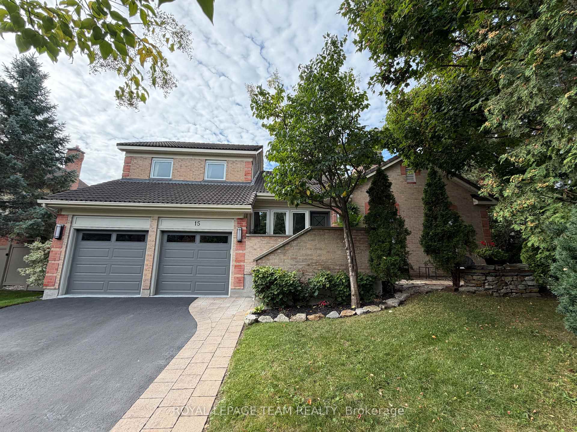 Front of 15 Kintail Court