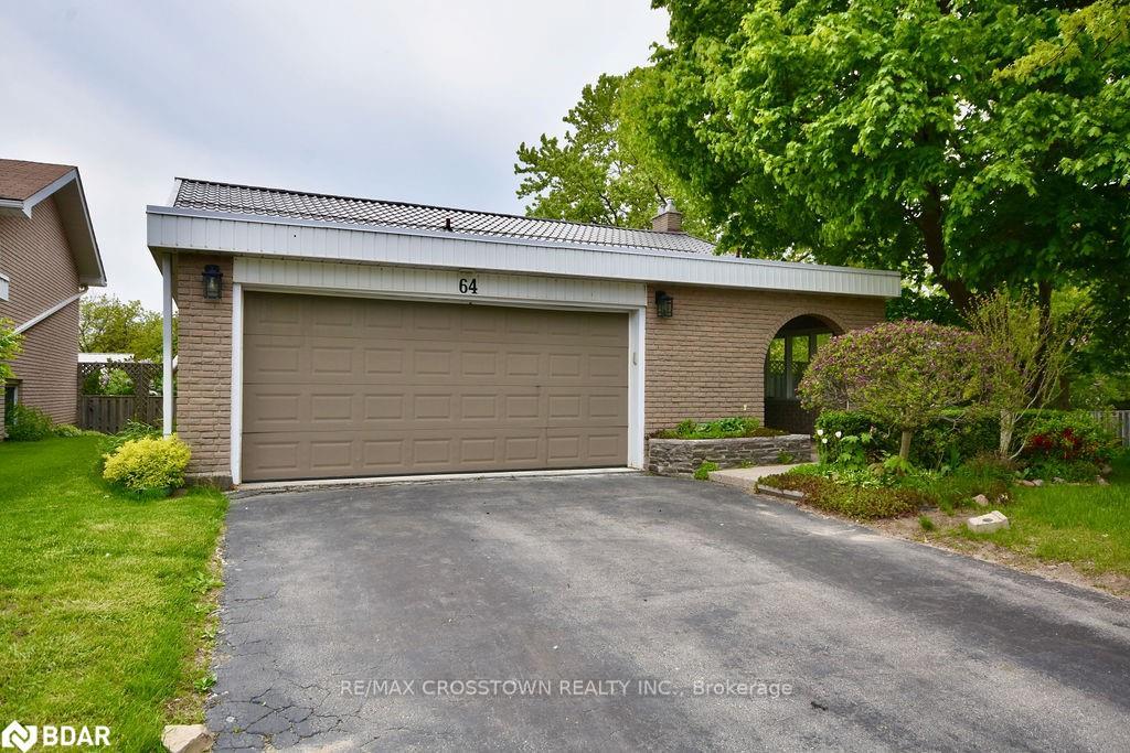 Photo 2 of 64 Marshall Street, Barrie, Allandale Heights — HOMEH