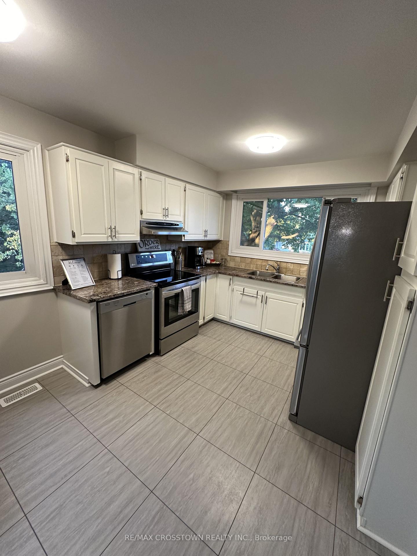 Photo 12 of 64 Marshall Street, Barrie, Allandale Heights — HOMEH