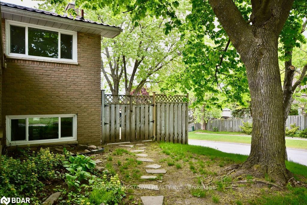 Photo 30 of 64 Marshall Street, Barrie, Allandale Heights — HOMEH