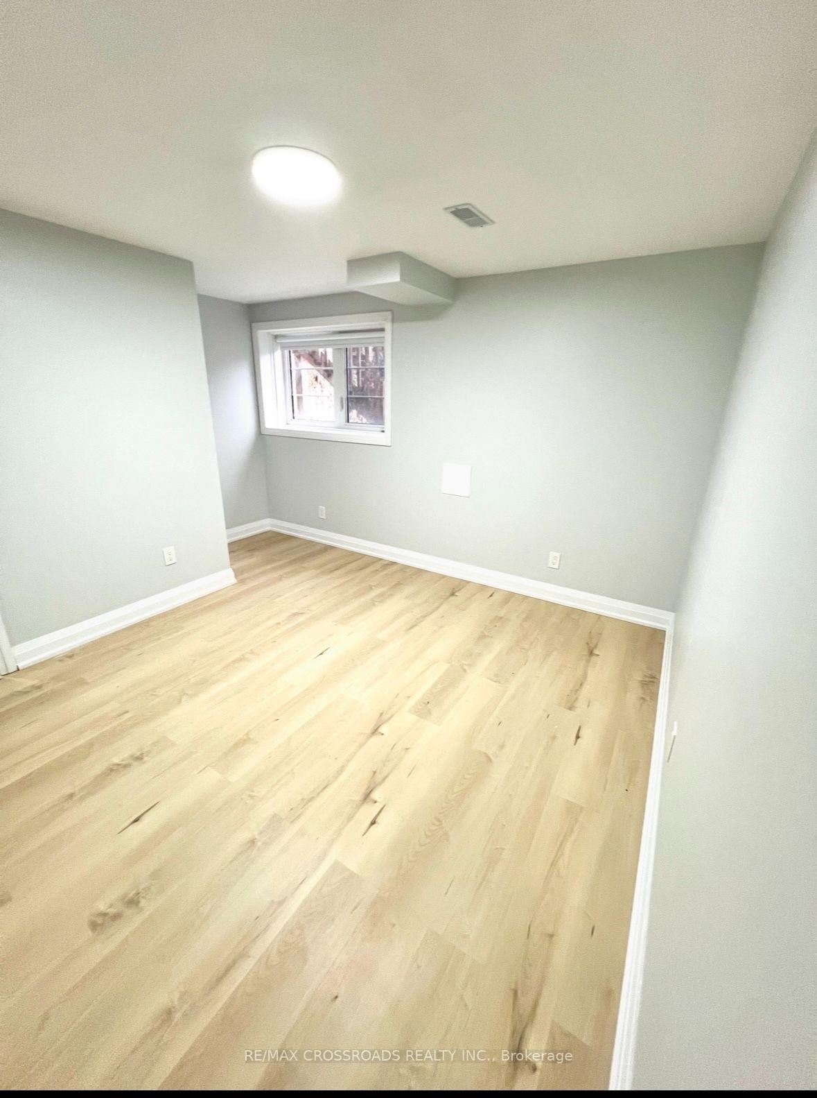 Photo 5 of 2388 Dress Circle Crescent, Oshawa, Windfields — HOMEH