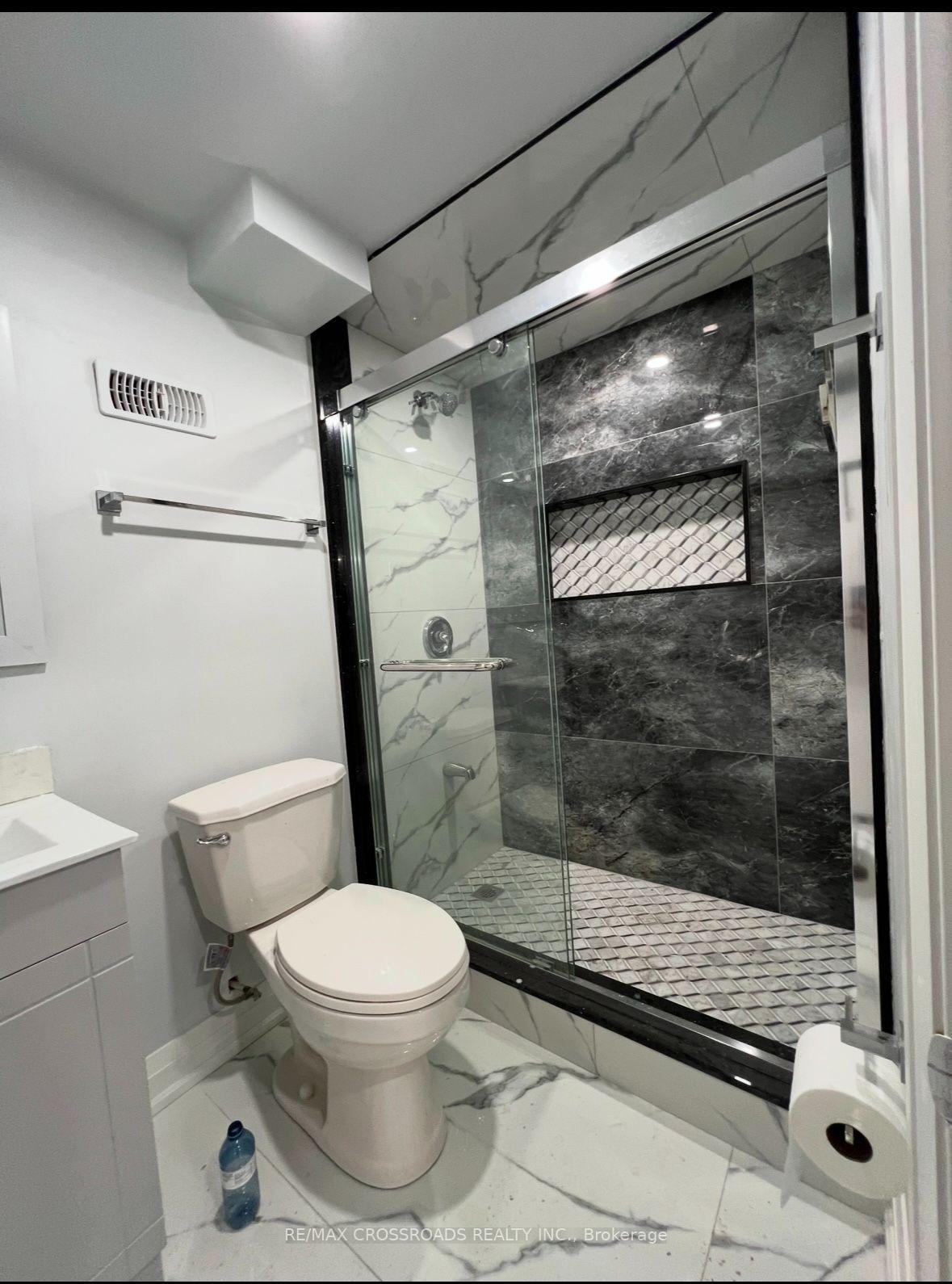 Photo 6 of 2388 Dress Circle Crescent, Oshawa, Windfields — HOMEH