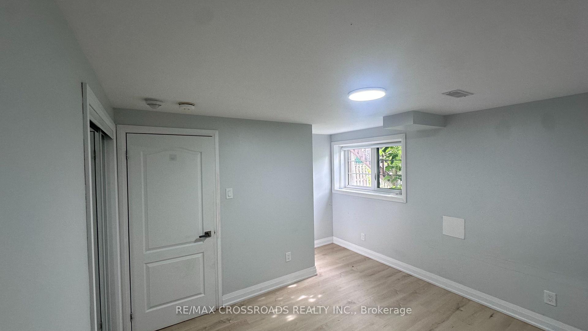 Photo 8 of 2388 Dress Circle Crescent, Oshawa, Windfields — HOMEH