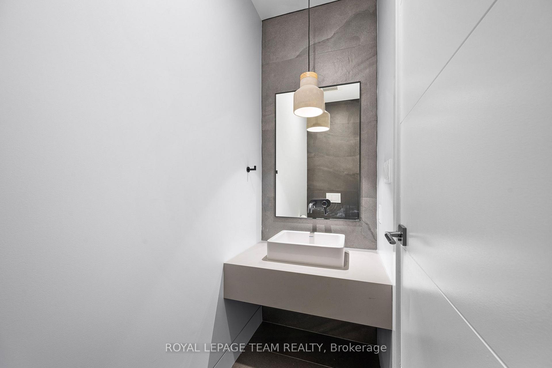 Photo 35 of 2118 Westbourne Avenue, Ottawa, McKellar Heights/Glabar Park — HOMEH