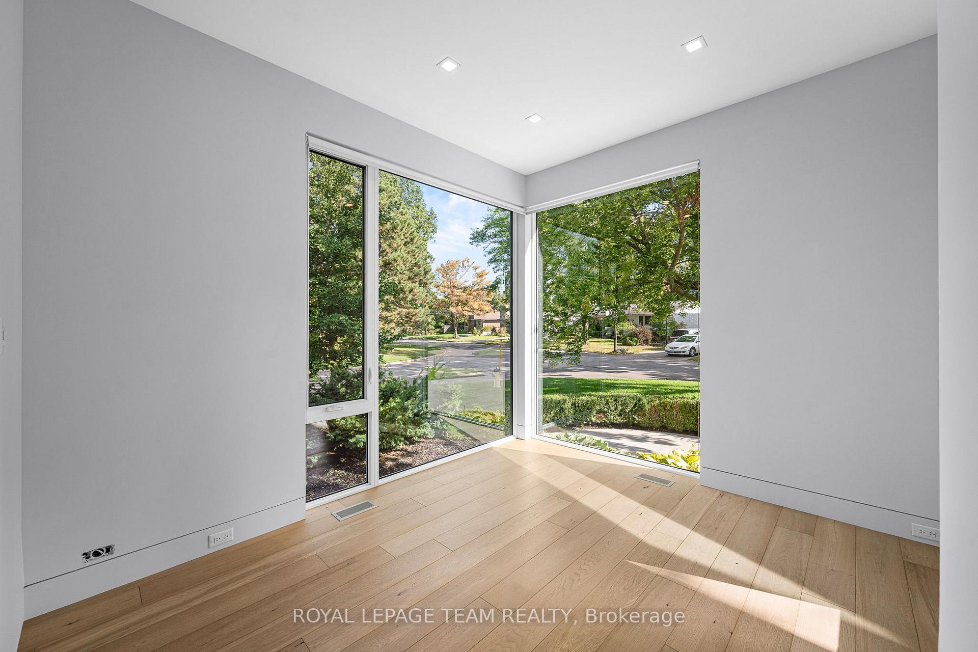 Photo 34 of 2118 Westbourne Avenue, Ottawa, McKellar Heights/Glabar Park — HOMEH