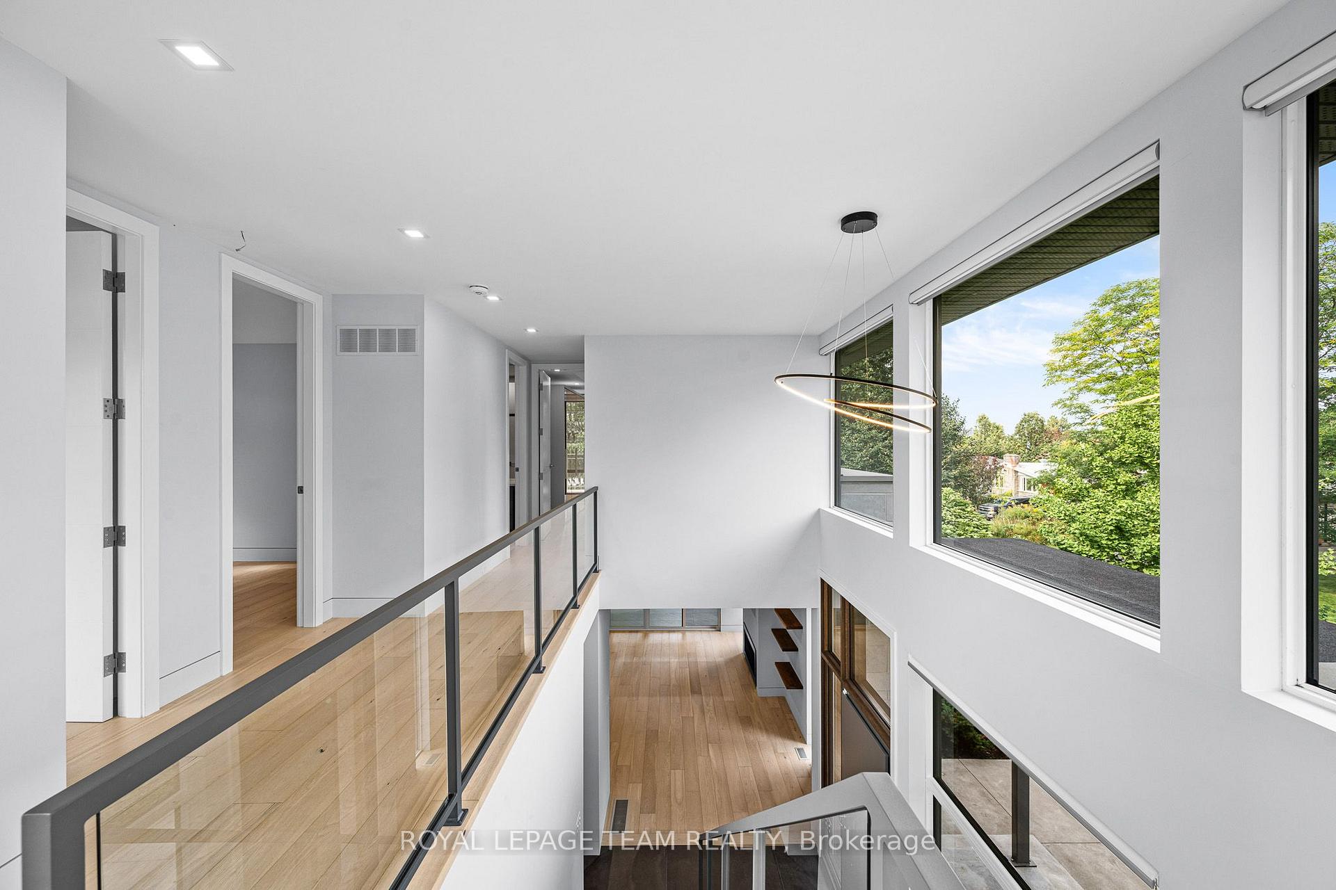 Photo 36 of 2118 Westbourne Avenue, Ottawa, McKellar Heights/Glabar Park — HOMEH