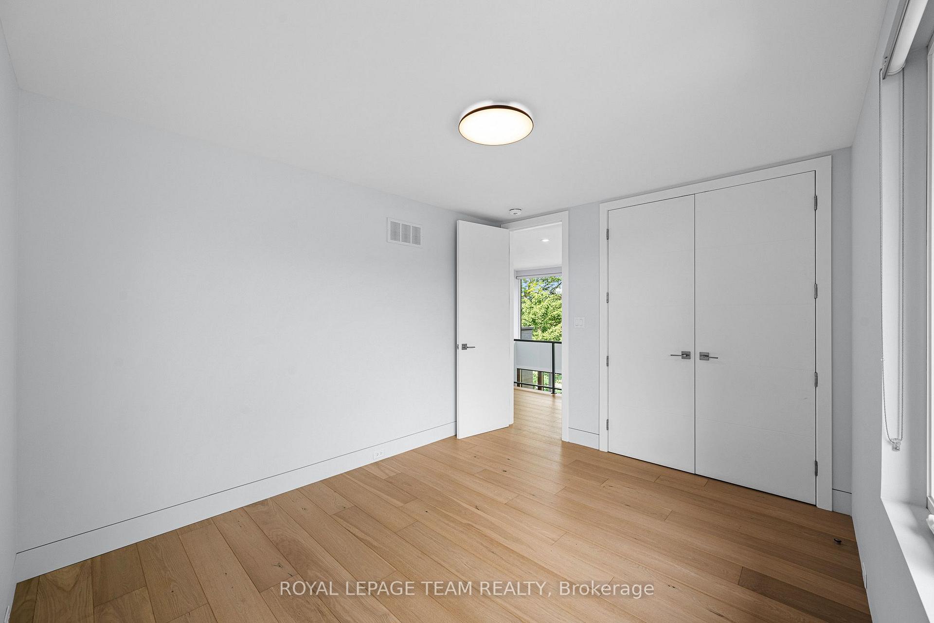 Photo 38 of 2118 Westbourne Avenue, Ottawa, McKellar Heights/Glabar Park — HOMEH