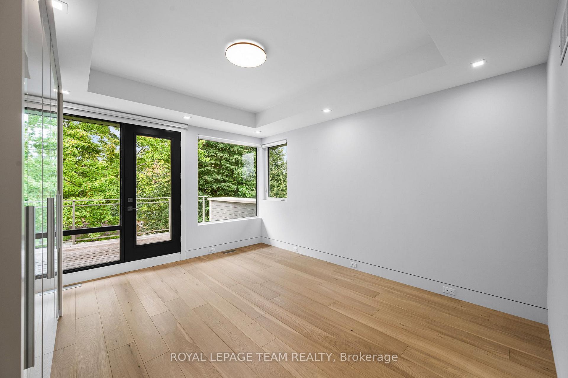Photo 39 of 2118 Westbourne Avenue, Ottawa, McKellar Heights/Glabar Park — HOMEH