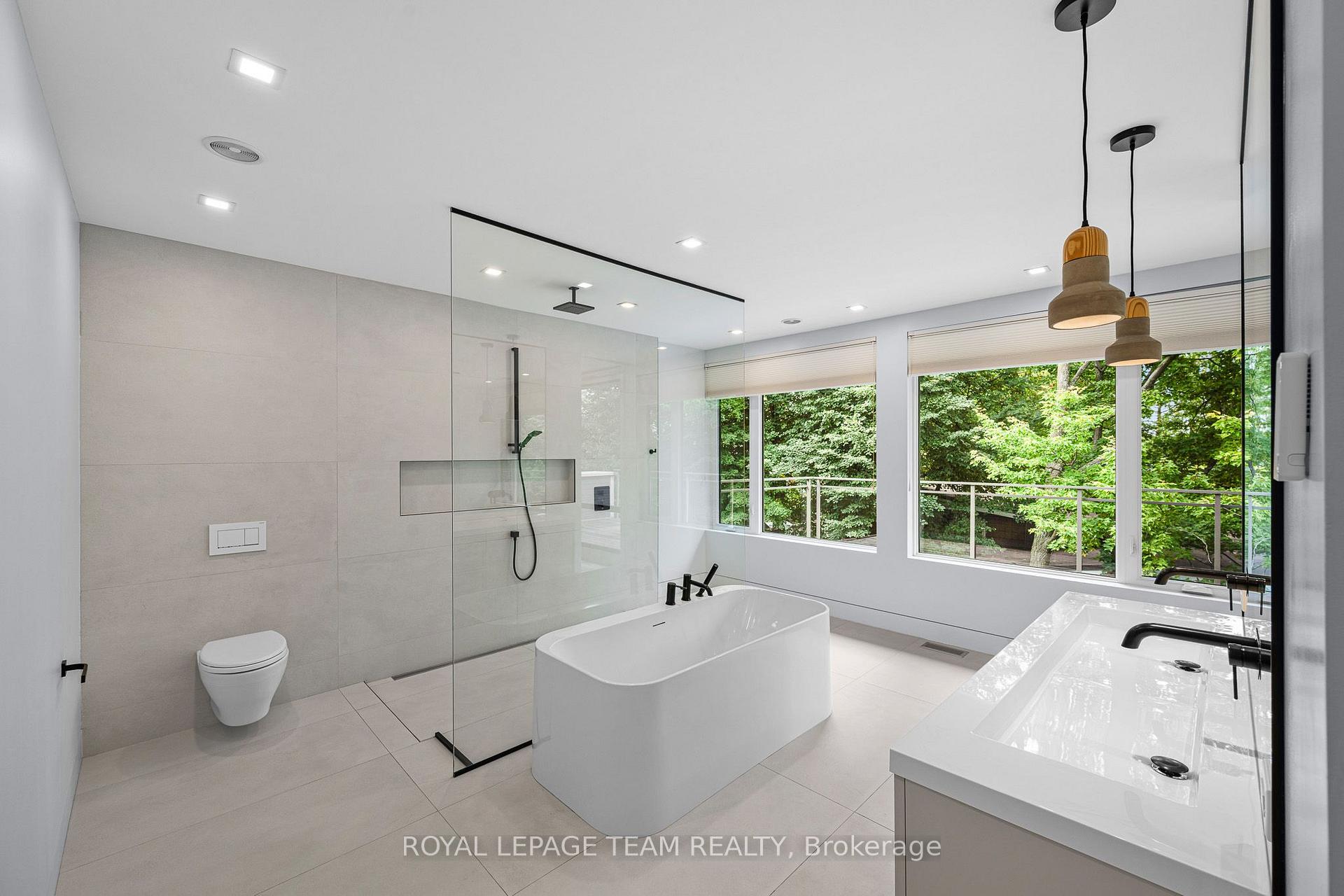 Photo 42 of 2118 Westbourne Avenue, Ottawa, McKellar Heights/Glabar Park — HOMEH