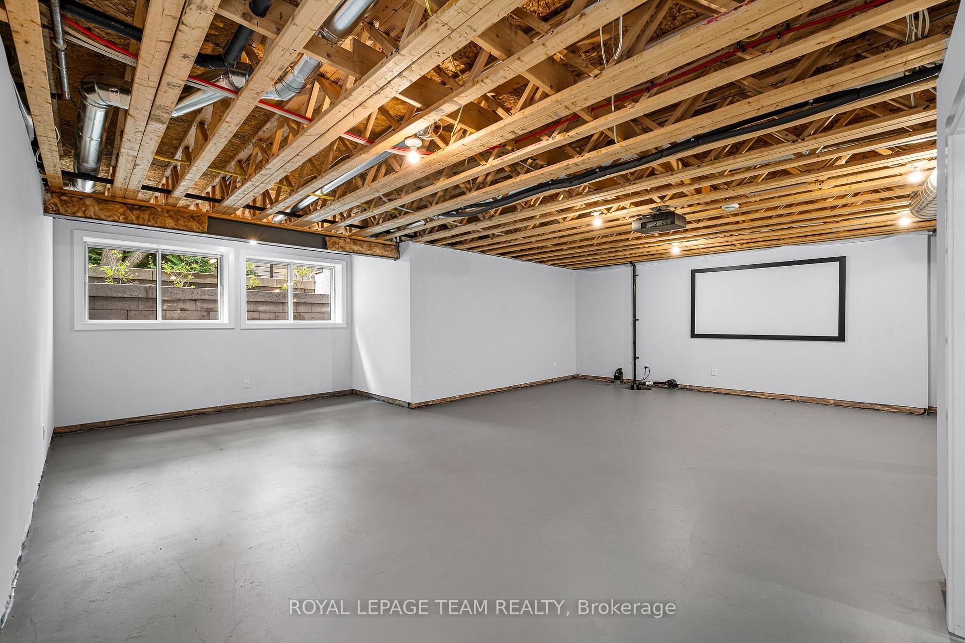 Photo 52 of 2118 Westbourne Avenue, Ottawa, McKellar Heights/Glabar Park — HOMEH