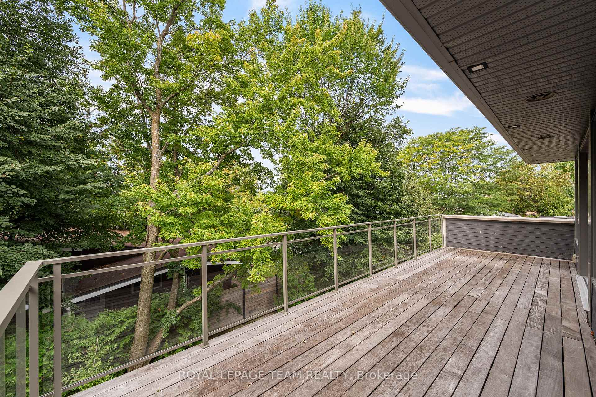 Photo 55 of 2118 Westbourne Avenue, Ottawa, McKellar Heights/Glabar Park — HOMEH