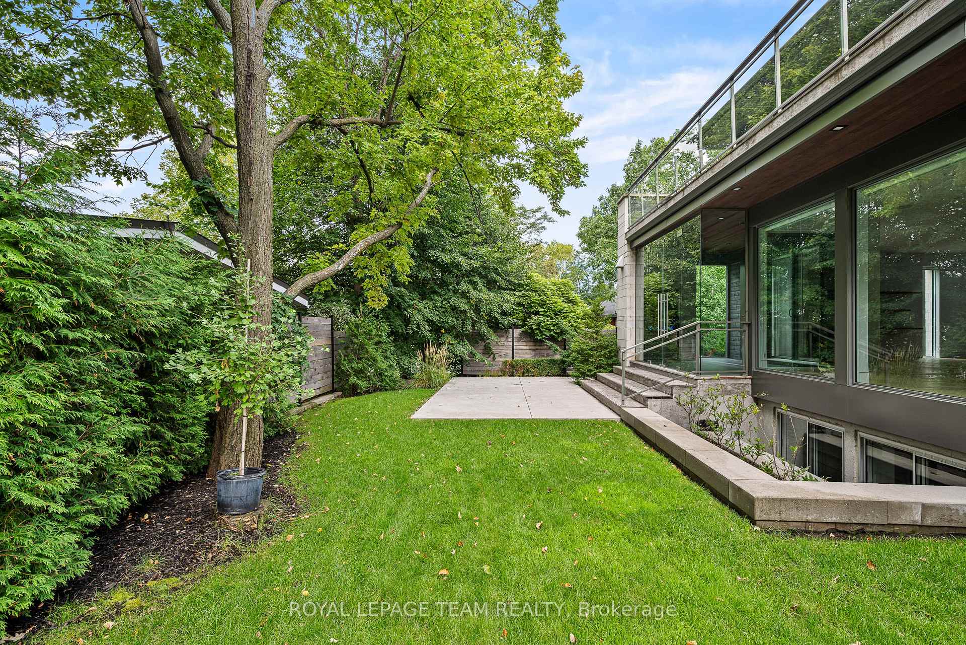 Photo 58 of 2118 Westbourne Avenue, Ottawa, McKellar Heights/Glabar Park — HOMEH