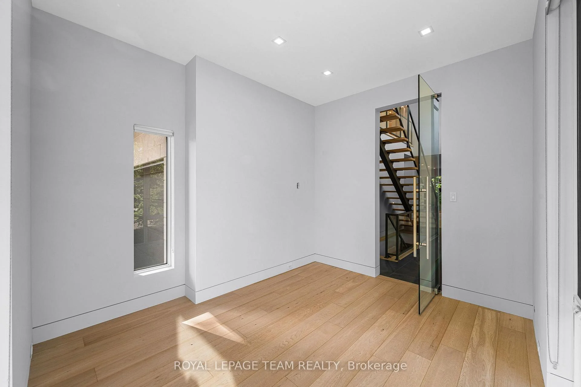 Photo 11 of 2118 Westbourne Avenue, Ottawa, McKellar Heights/Glabar Park — HOMEH