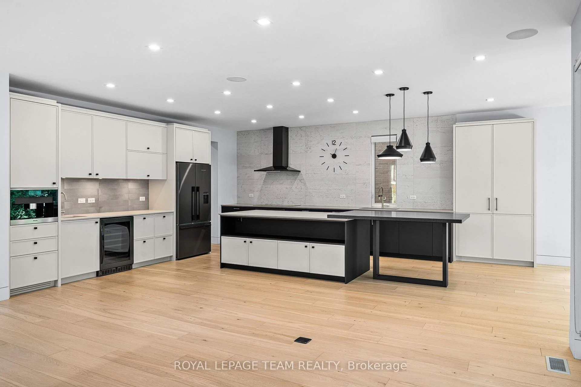 Photo 17 of 2118 Westbourne Avenue, Ottawa, McKellar Heights/Glabar Park — HOMEH