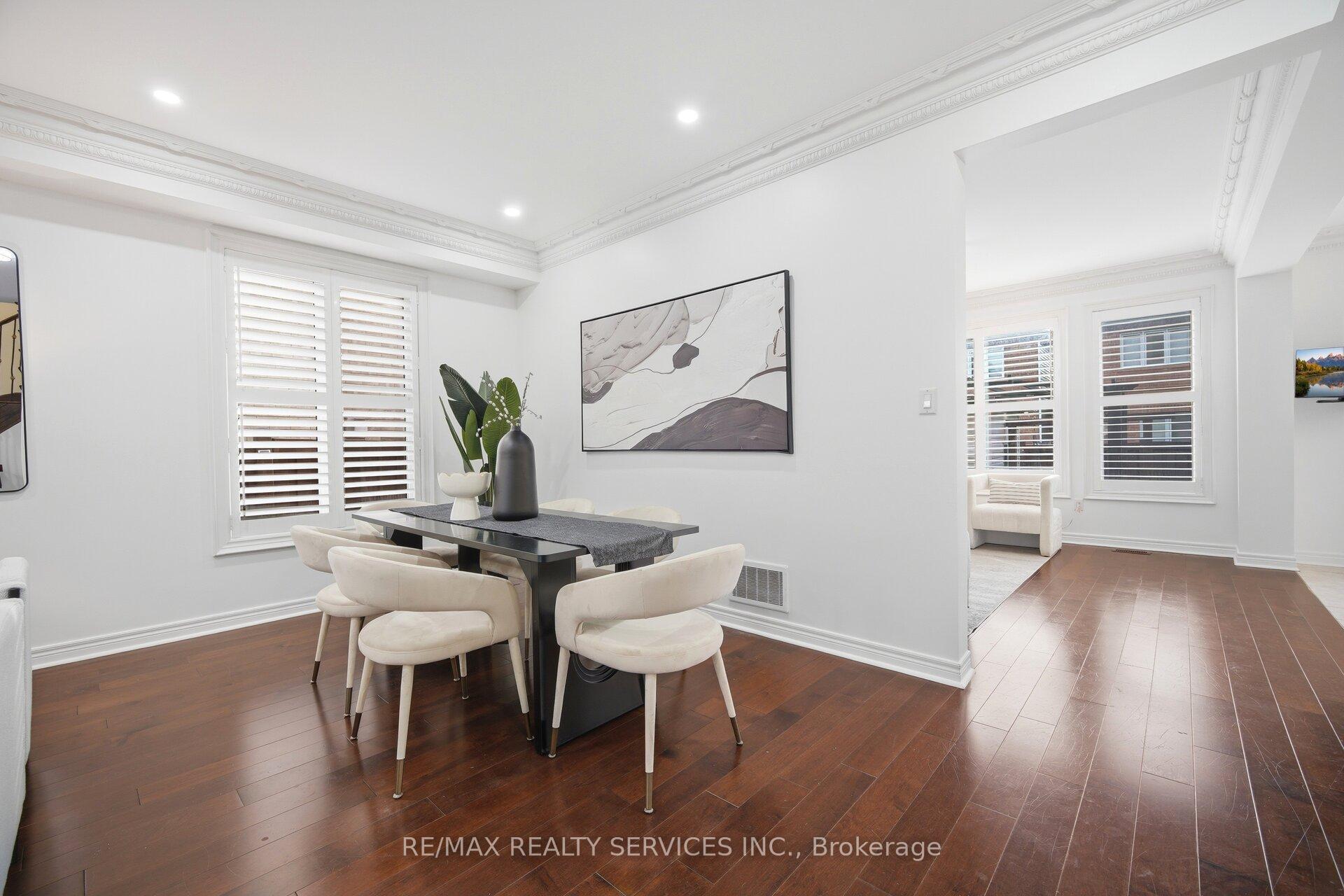 Photo 7 of 6 Snapdragon Square, Brampton, Bram East — HOMEH