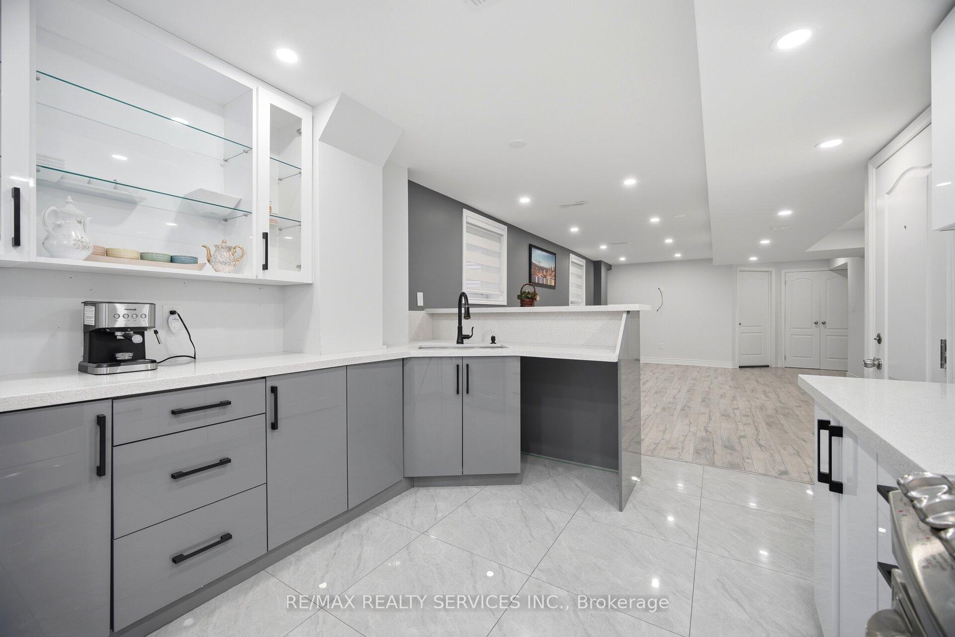 Photo 34 of 6 Snapdragon Square, Brampton, Bram East — HOMEH