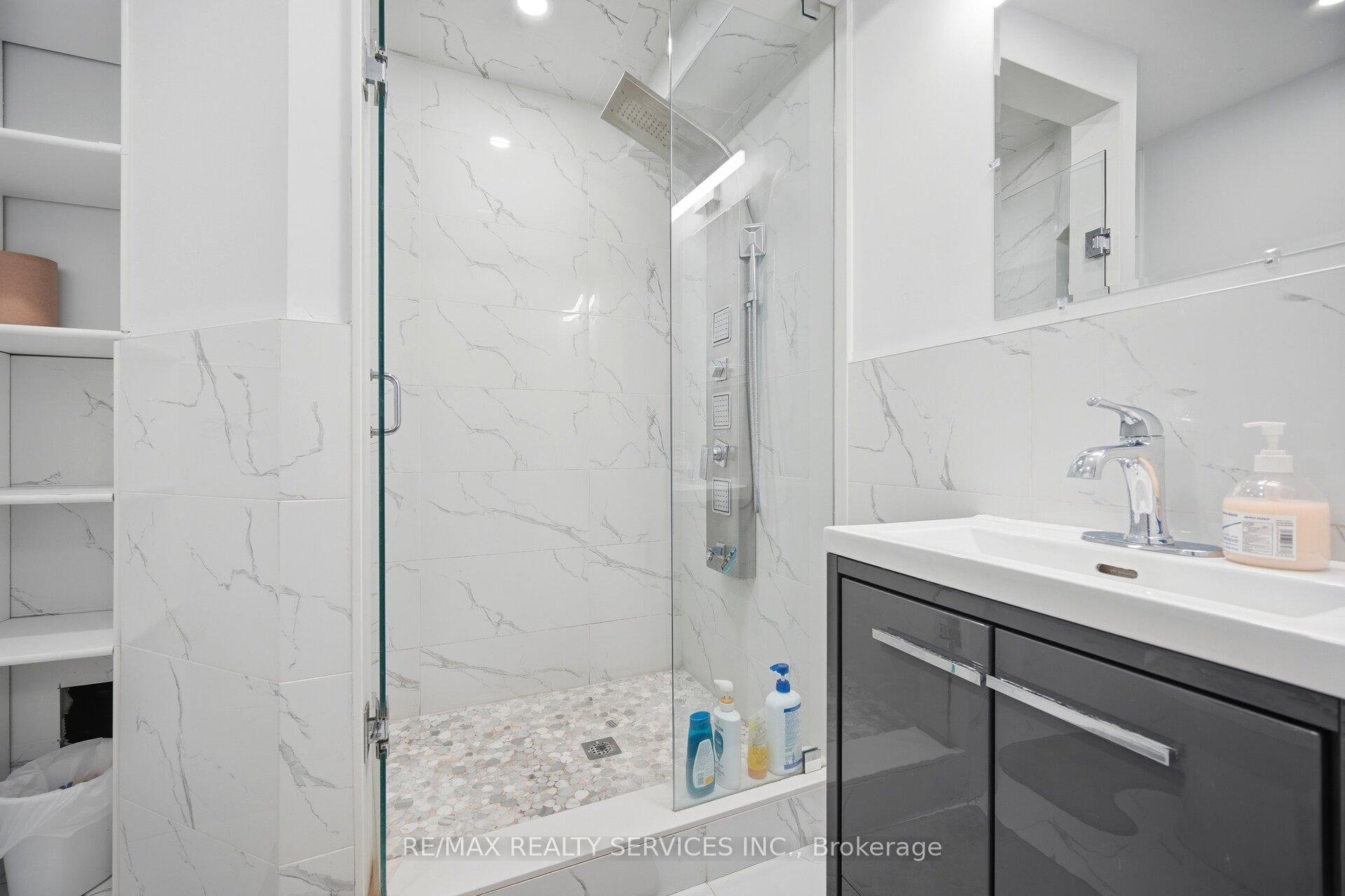 Photo 38 of 6 Snapdragon Square, Brampton, Bram East — HOMEH