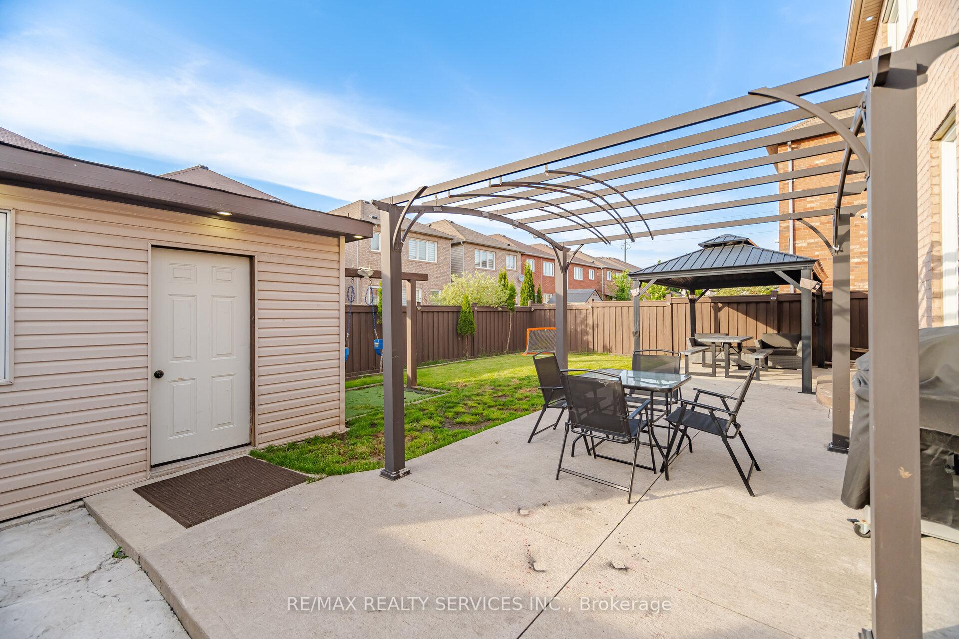 Photo 44 of 6 Snapdragon Square, Brampton, Bram East — HOMEH