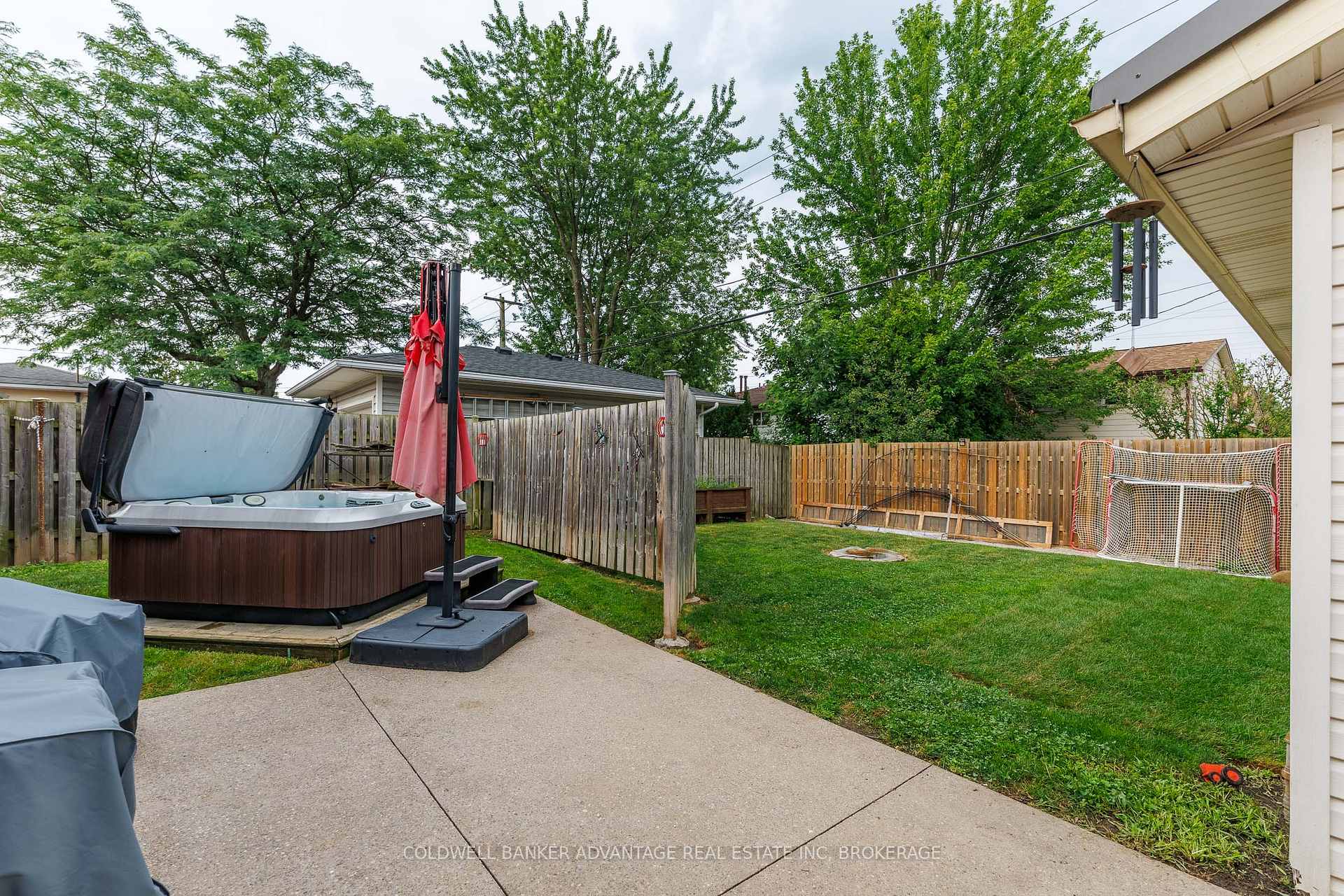 Photo 6 of 74 Pinehurst Drive, Welland, N. Welland — HOMEH