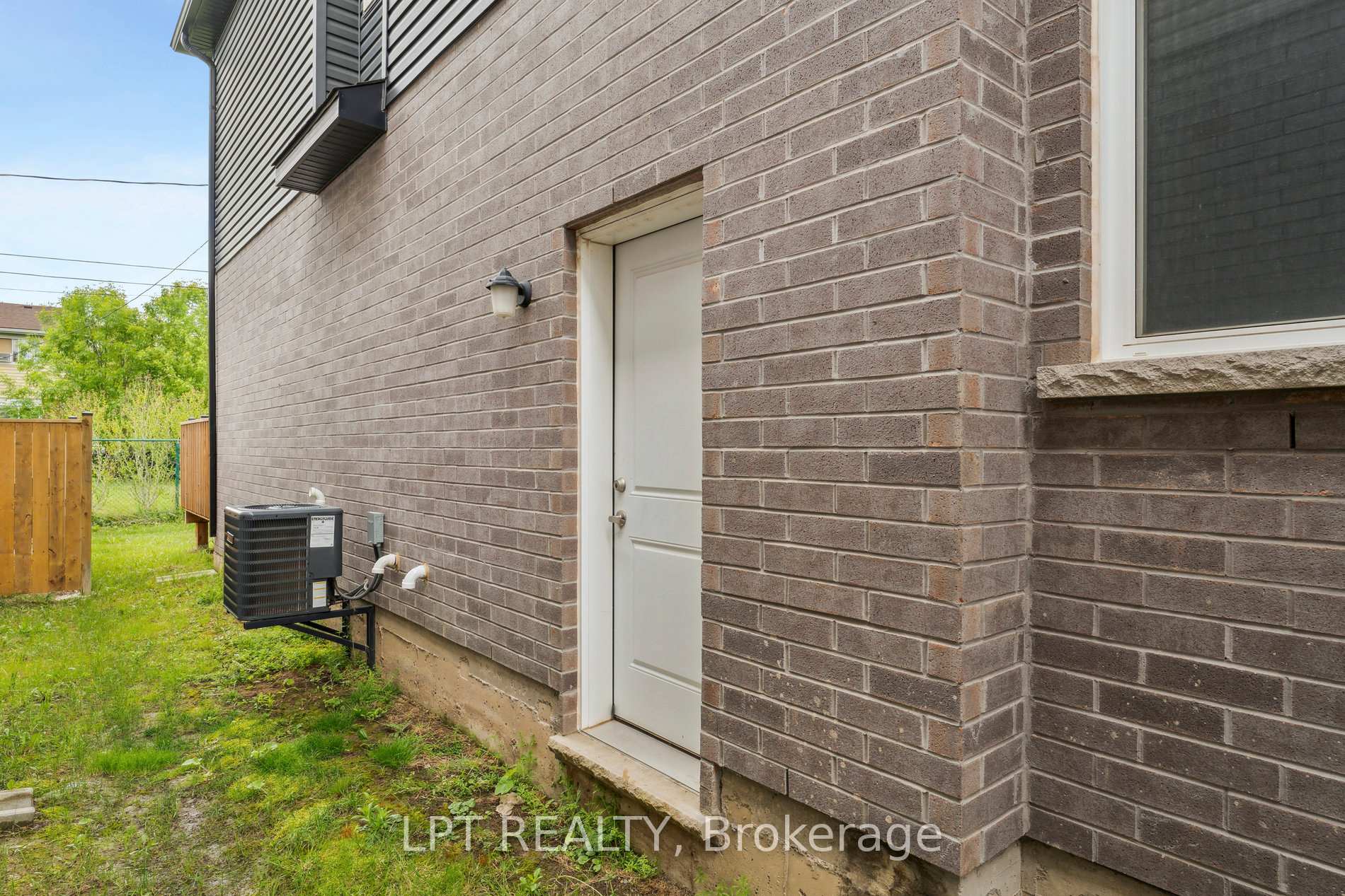 Photo 26 of 217 Louise Street, Welland, Lincoln/Crowland — HOMEH