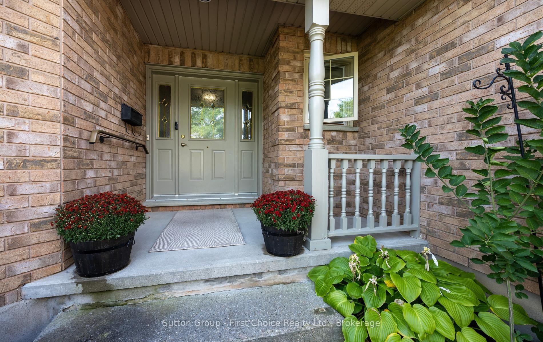 Photo 3 of 259 Briarhill Drive, Stratford — HOMEH
