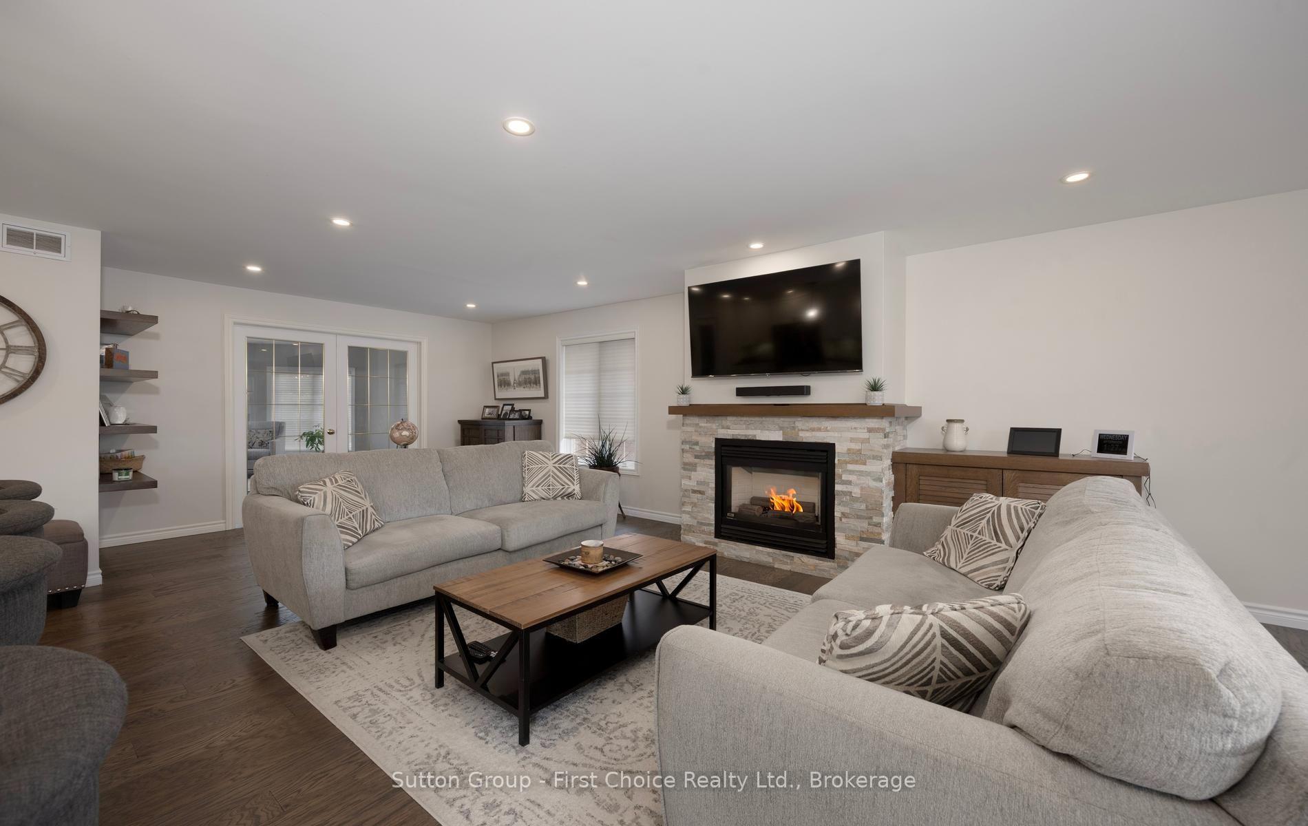 Photo 12 of 259 Briarhill Drive, Stratford — HOMEH