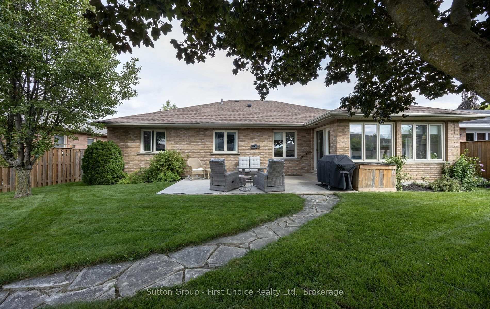 Photo 35 of 259 Briarhill Drive, Stratford — HOMEH