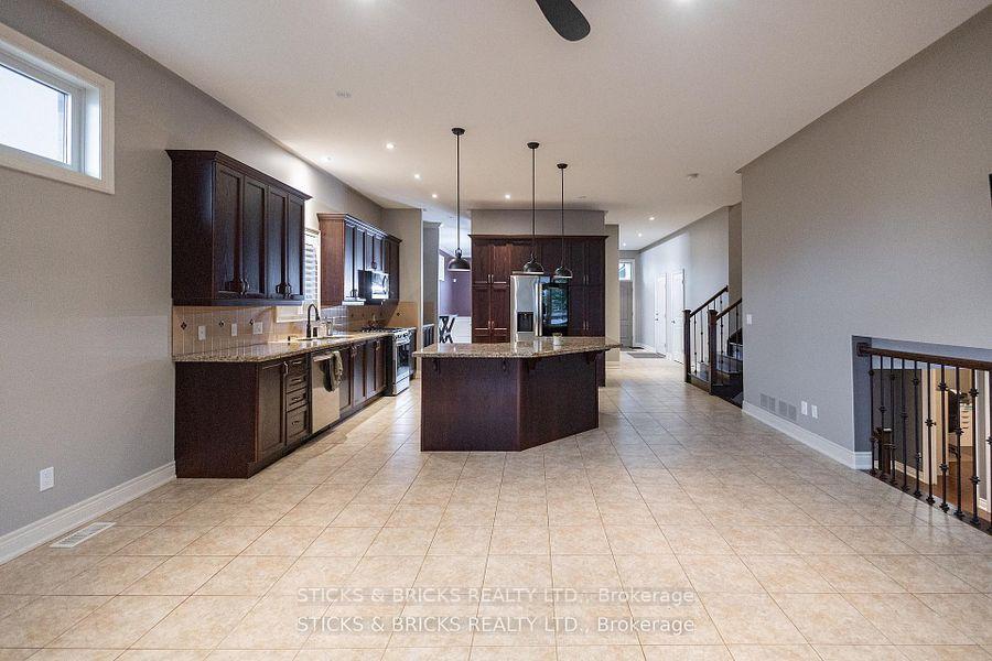 Photo 5 of 6415 Christopher Crescent, Niagara Falls, Forestview — HOMEH