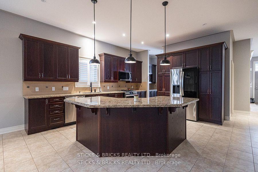 Photo 7 of 6415 Christopher Crescent, Niagara Falls, Forestview — HOMEH