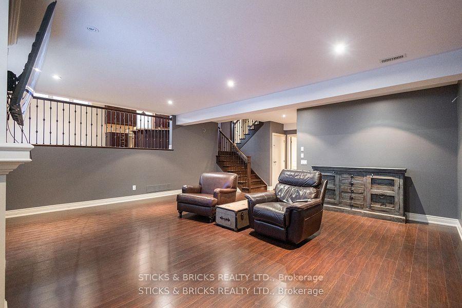 Photo 8 of 6415 Christopher Crescent, Niagara Falls, Forestview — HOMEH