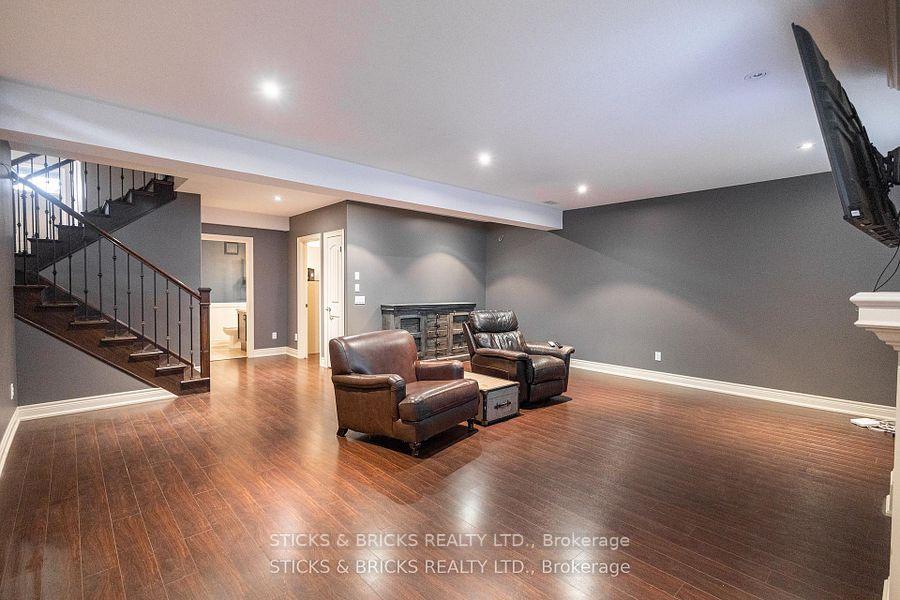 Photo 9 of 6415 Christopher Crescent, Niagara Falls, Forestview — HOMEH