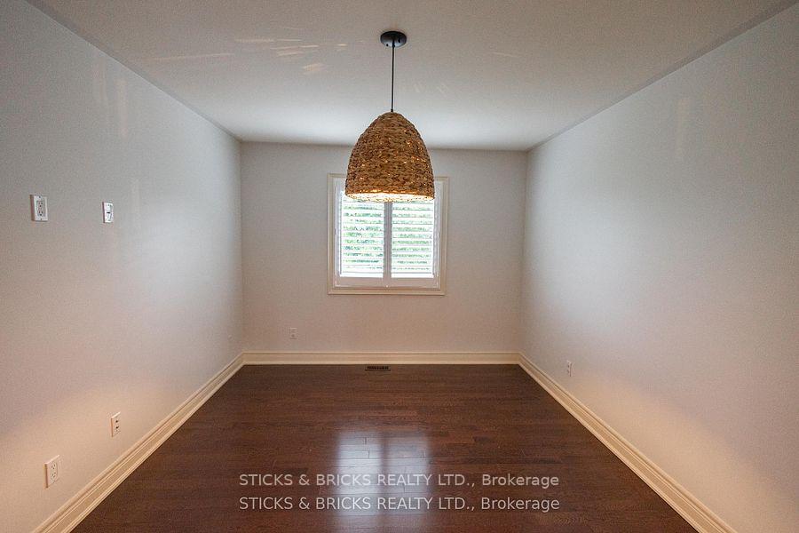 Photo 21 of 6415 Christopher Crescent, Niagara Falls, Forestview — HOMEH
