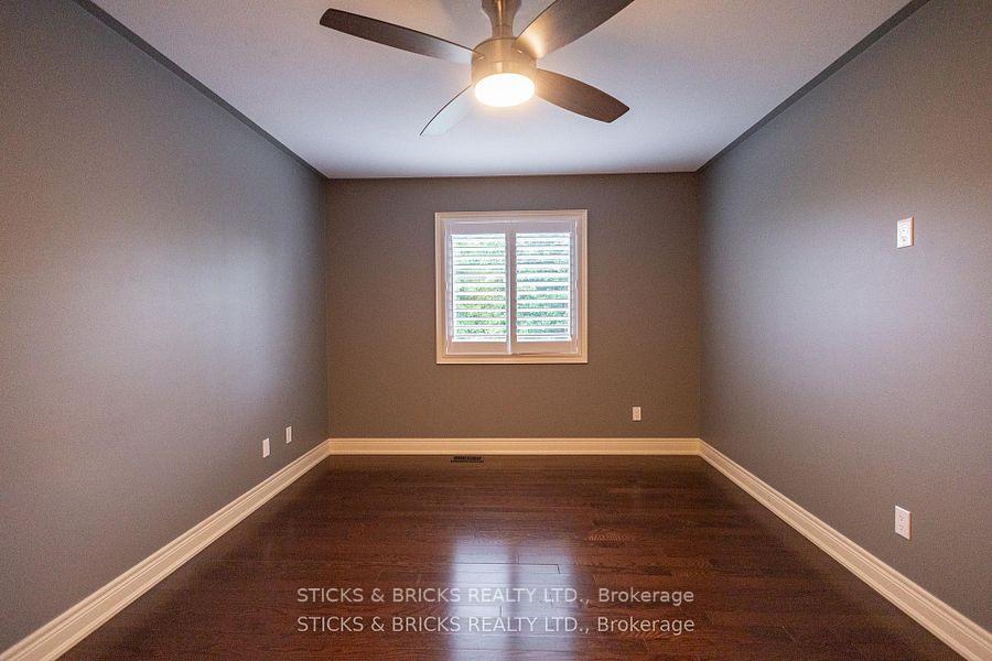 Photo 22 of 6415 Christopher Crescent, Niagara Falls, Forestview — HOMEH