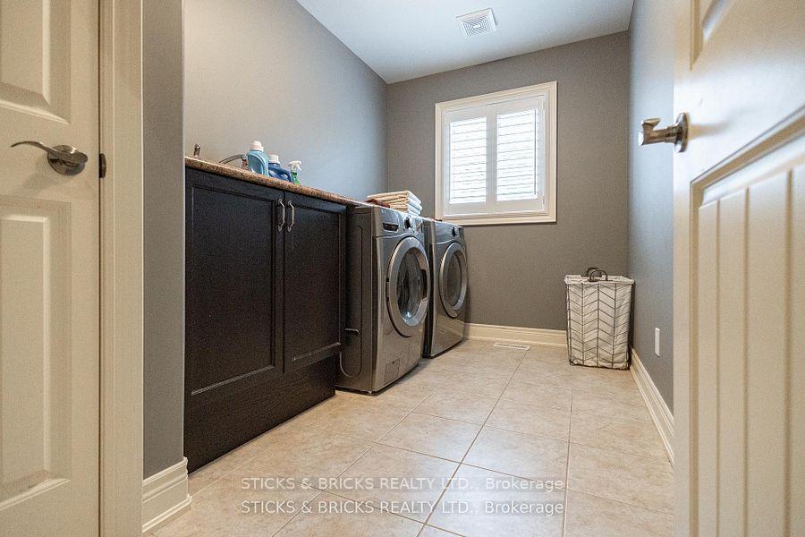 Photo 23 of 6415 Christopher Crescent, Niagara Falls, Forestview — HOMEH
