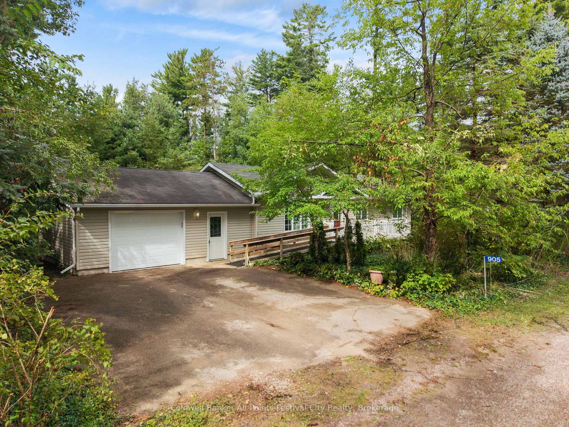 Photo of 905 White Cedar Drive