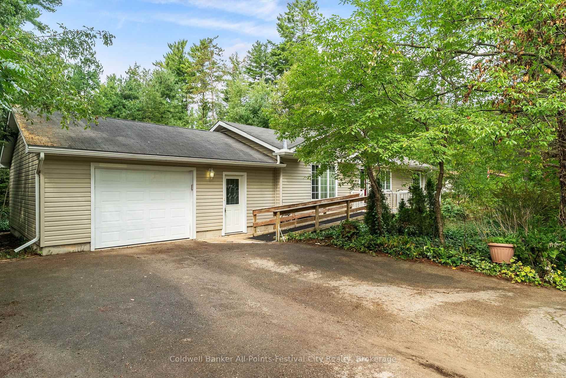 Photo 42 of 905 White Cedar Drive, Central Huron, Goderich — HOMEH