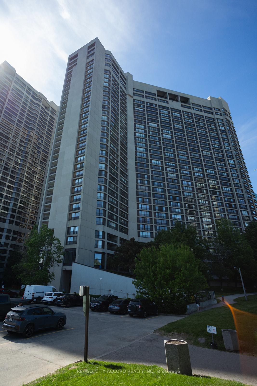 Photo 5 of Unit 2018, 33 Harbour Square, Toronto, Waterfront Communities — HOMEH