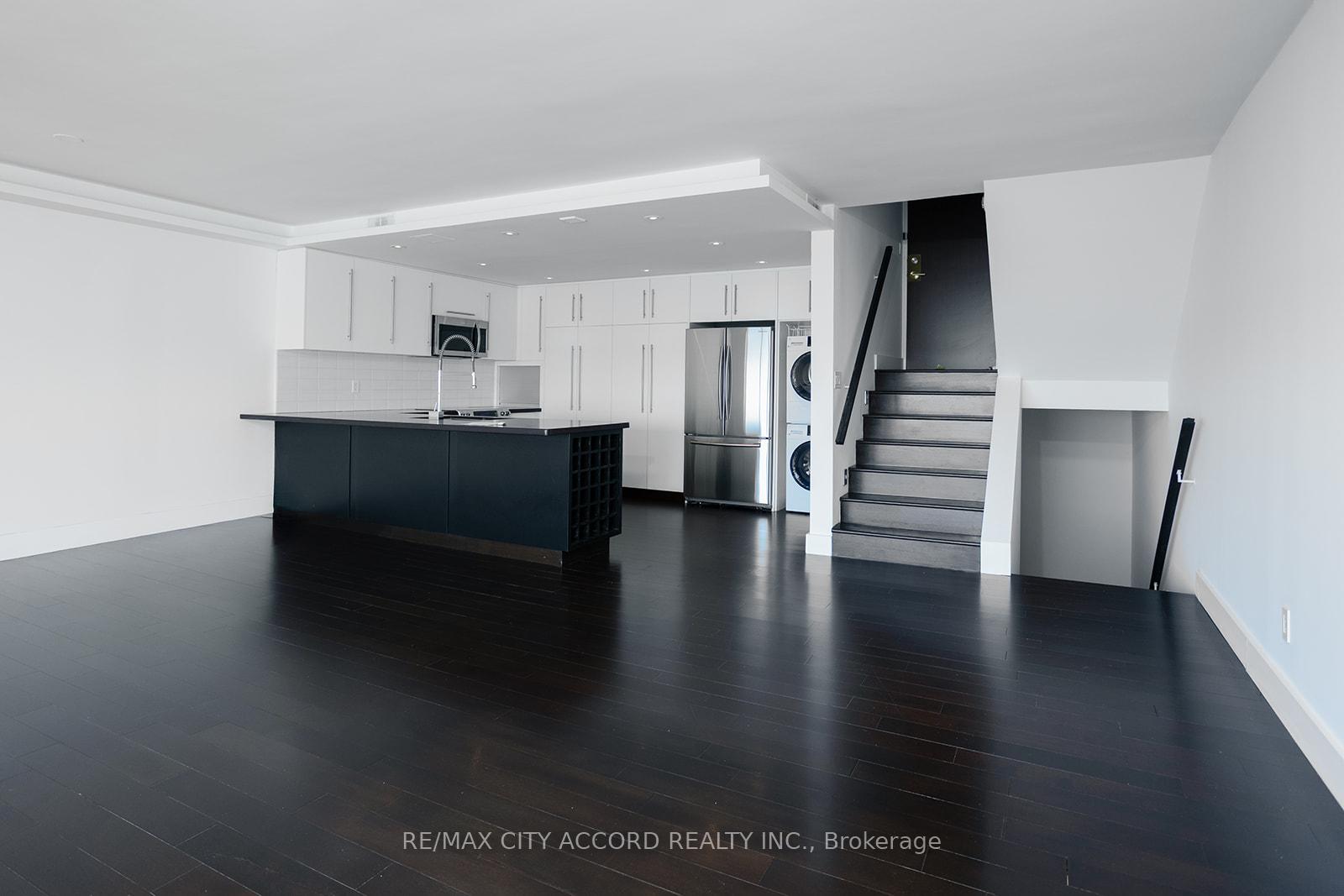 Photo 9 of Unit 2018, 33 Harbour Square, Toronto, Waterfront Communities — HOMEH