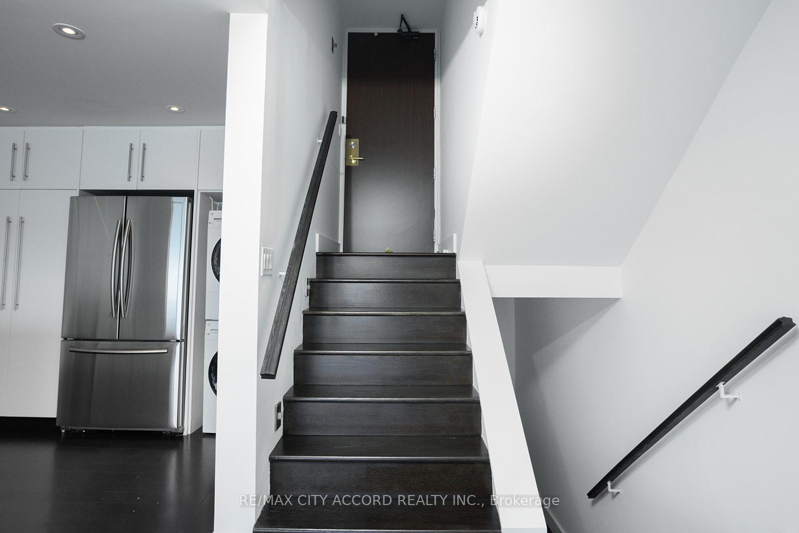 Photo 10 of Unit 2018, 33 Harbour Square, Toronto, Waterfront Communities — HOMEH
