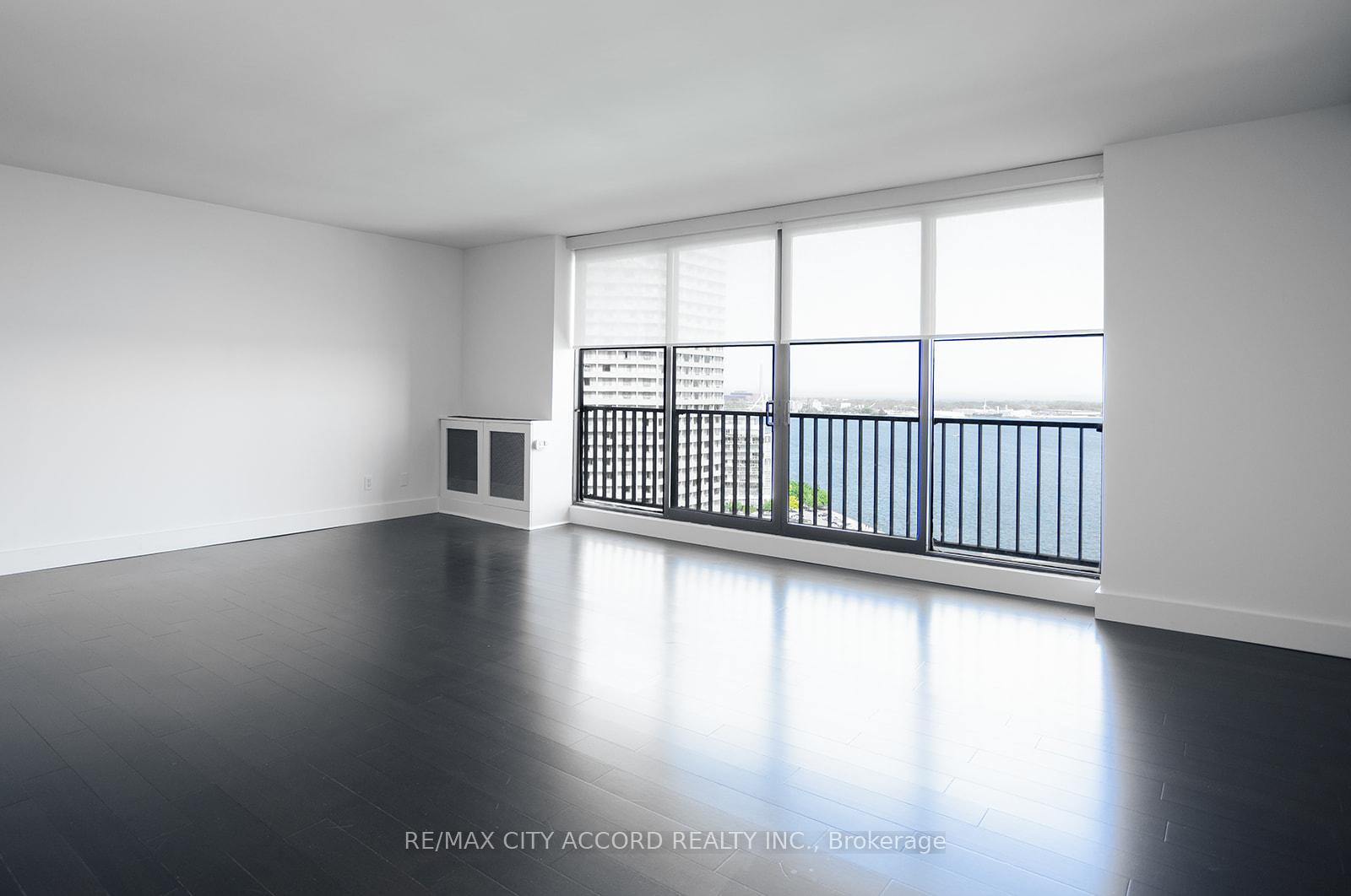 Photo 11 of Unit 2018, 33 Harbour Square, Toronto, Waterfront Communities — HOMEH