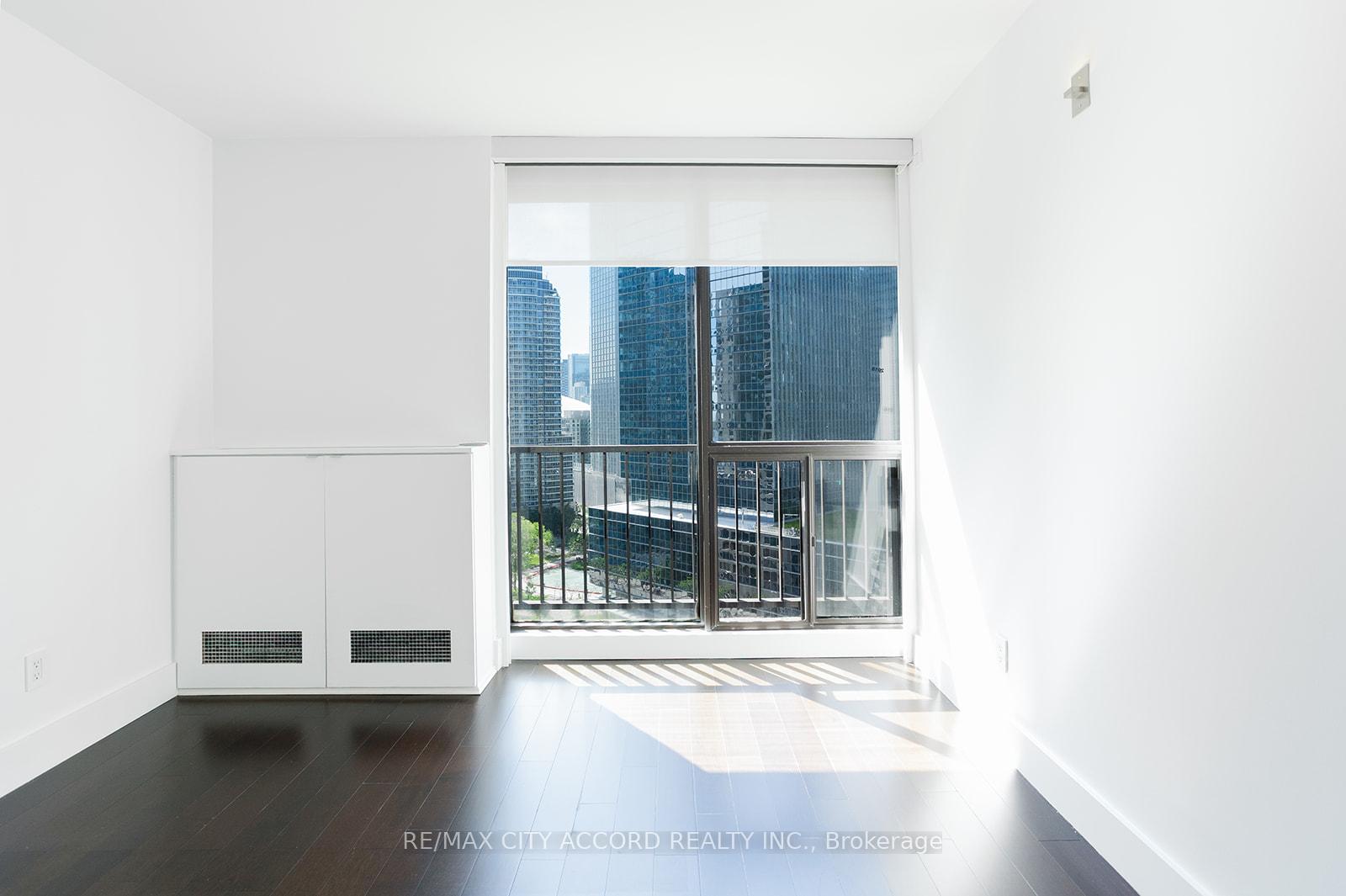 Photo 17 of Unit 2018, 33 Harbour Square, Toronto, Waterfront Communities — HOMEH