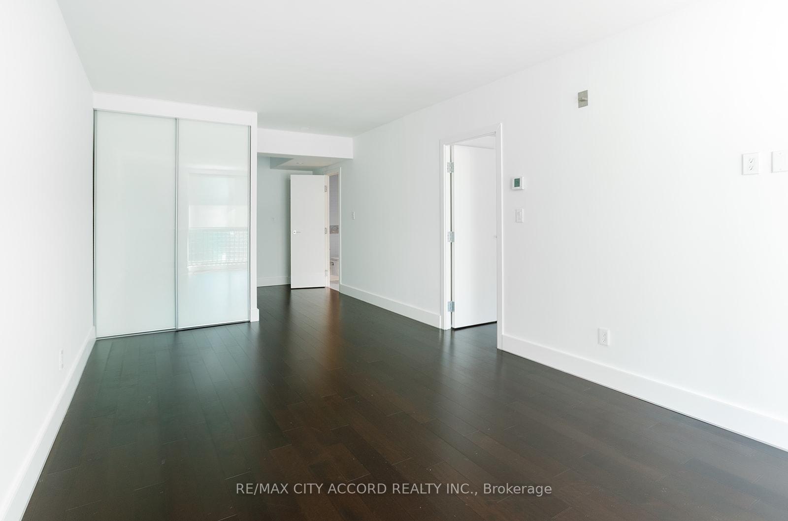 Photo 23 of Unit 2018, 33 Harbour Square, Toronto, Waterfront Communities — HOMEH