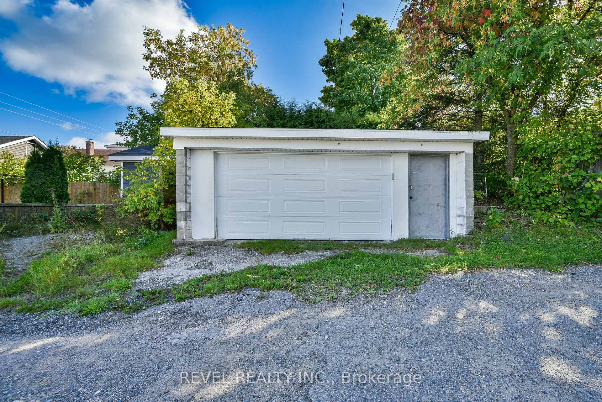 Photo 5 of 231 Cherry Street, Timmins, TNE - Hill District — HOMEH