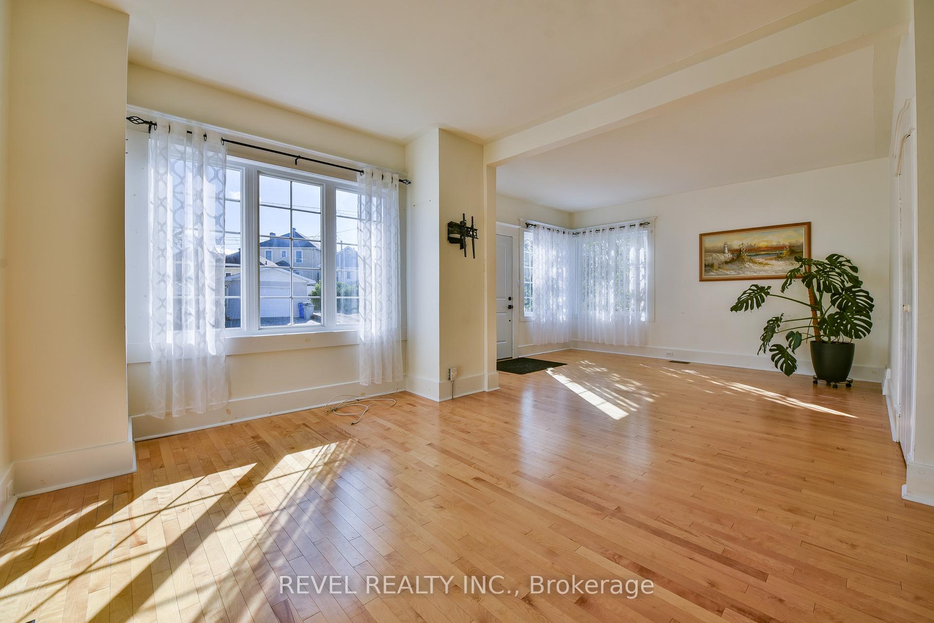 Photo 6 of 231 Cherry Street, Timmins, TNE - Hill District — HOMEH