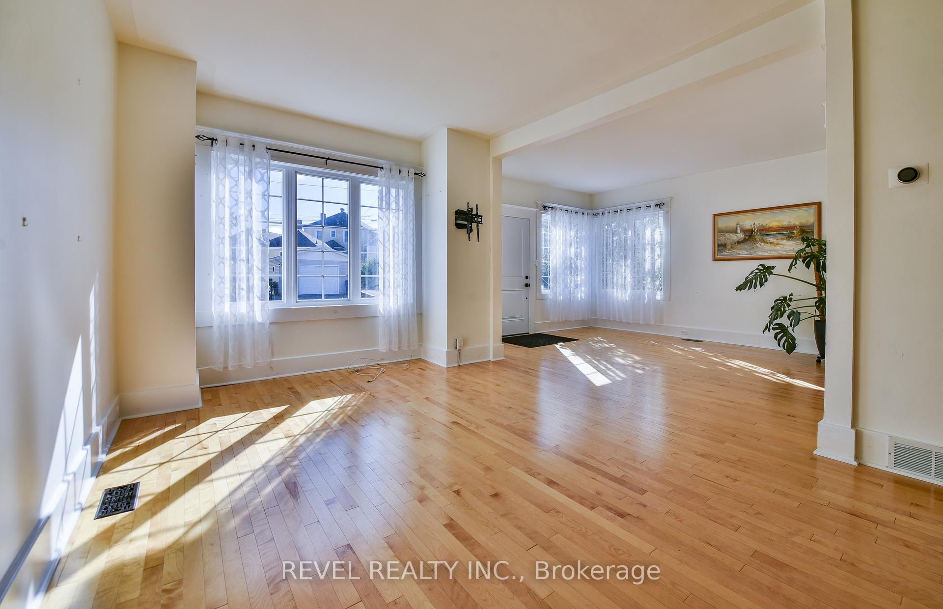 Photo 9 of 231 Cherry Street, Timmins, TNE - Hill District — HOMEH
