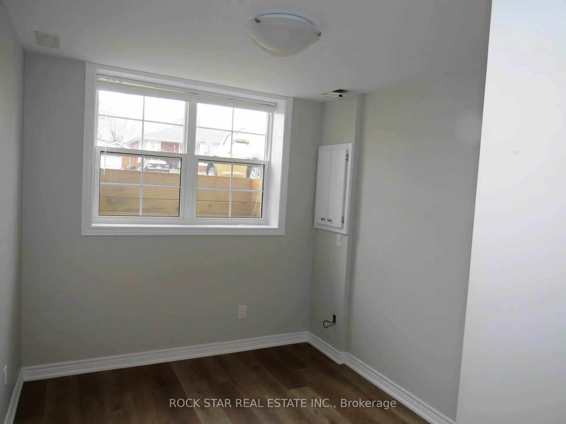Photo 20 of 7 Dundonald Street, St. Catharines, Secord Woods — HOMEH