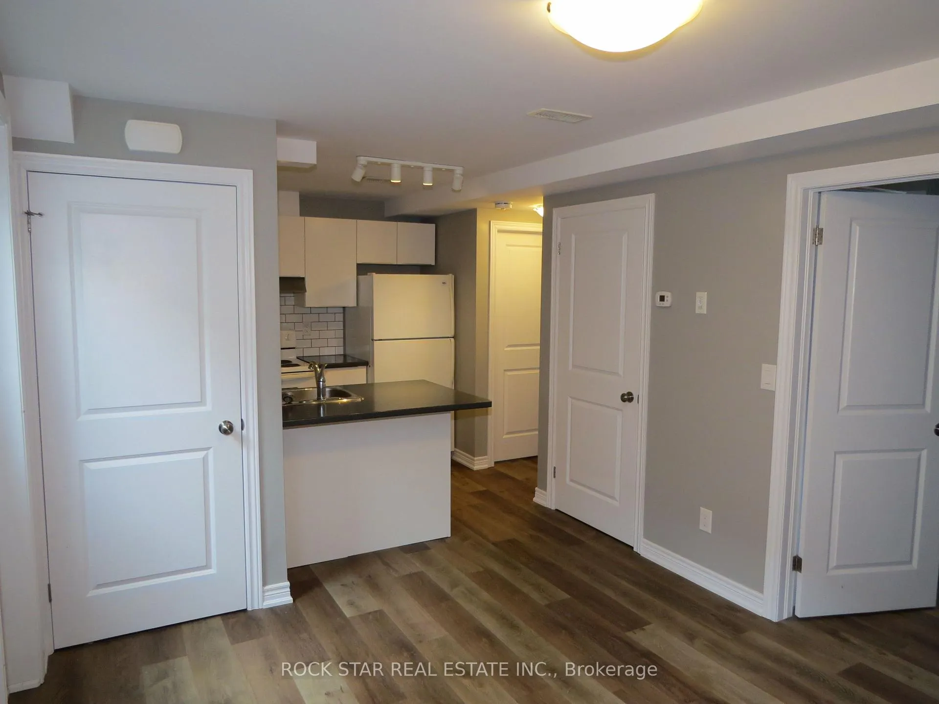 Photo 25 of 7 Dundonald Street, St. Catharines, Secord Woods — HOMEH