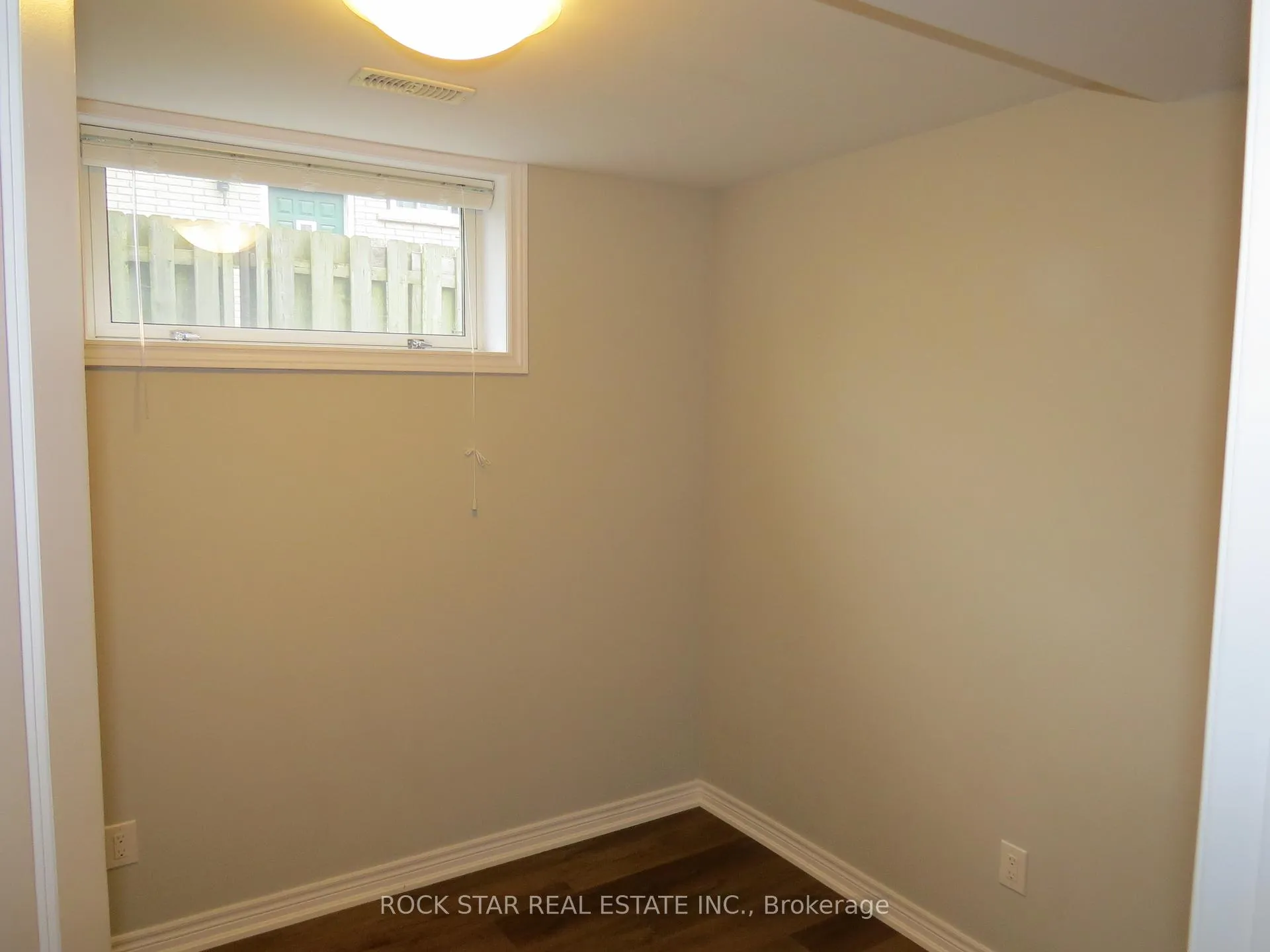 Photo 29 of 7 Dundonald Street, St. Catharines, Secord Woods — HOMEH