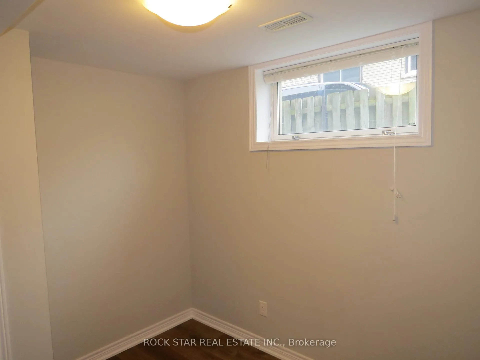 Photo 30 of 7 Dundonald Street, St. Catharines, Secord Woods — HOMEH