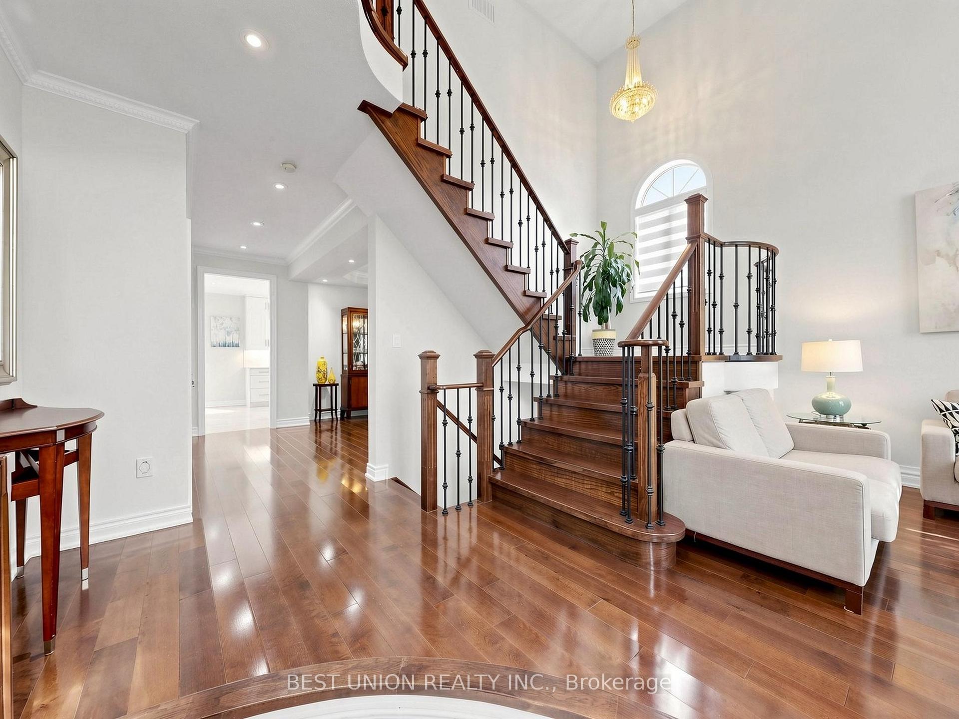 Photo 7 of 40 Gemini Crescent, Richmond Hill, Rouge Woods — HOMEH